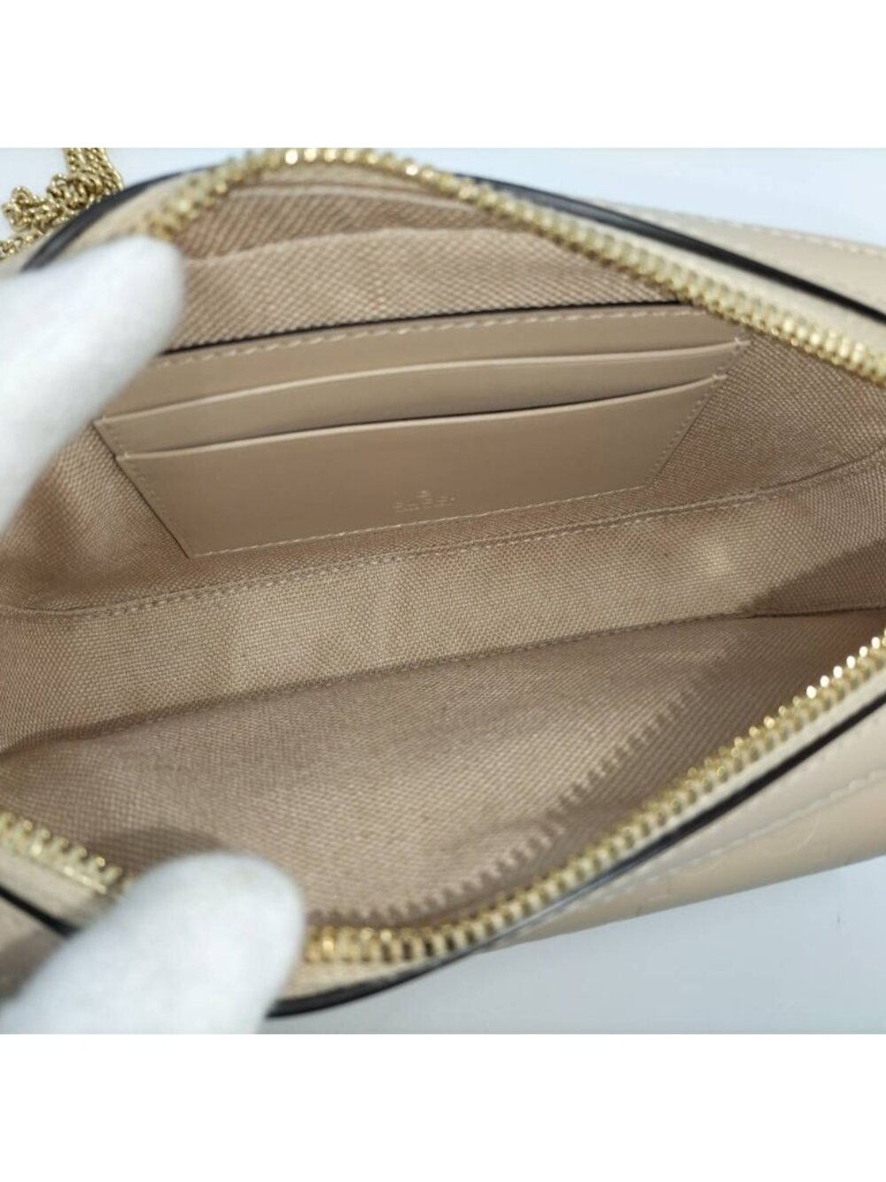 Gucci Chain Shoulder Bag Leather Beige - Picture 9 of 10